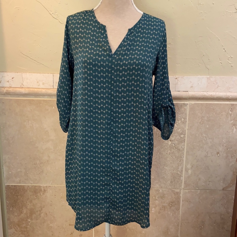 19 cooper green and cream blouse size M